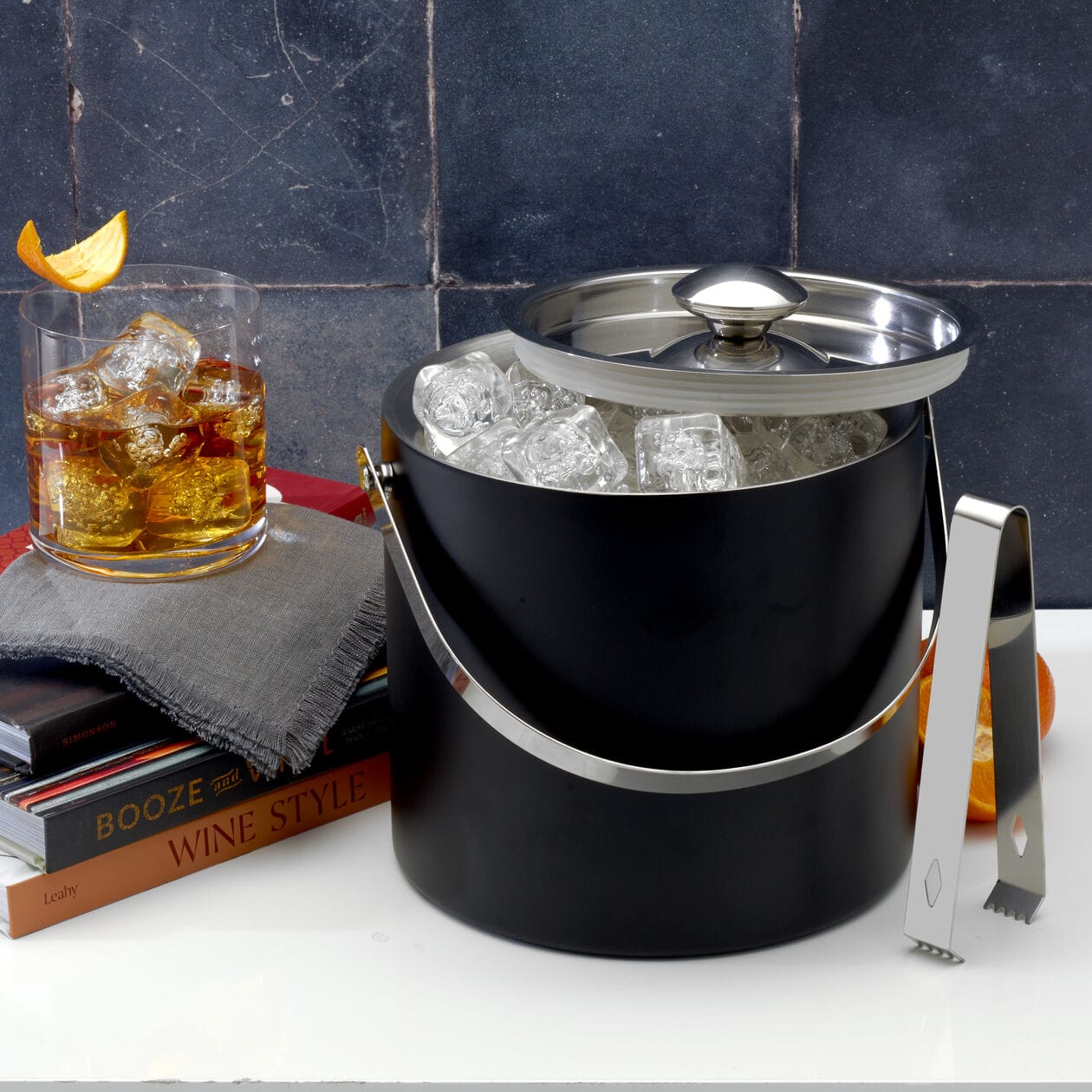 HOUDINI MATTE BLACK ICE BUCKET W-TONGS
