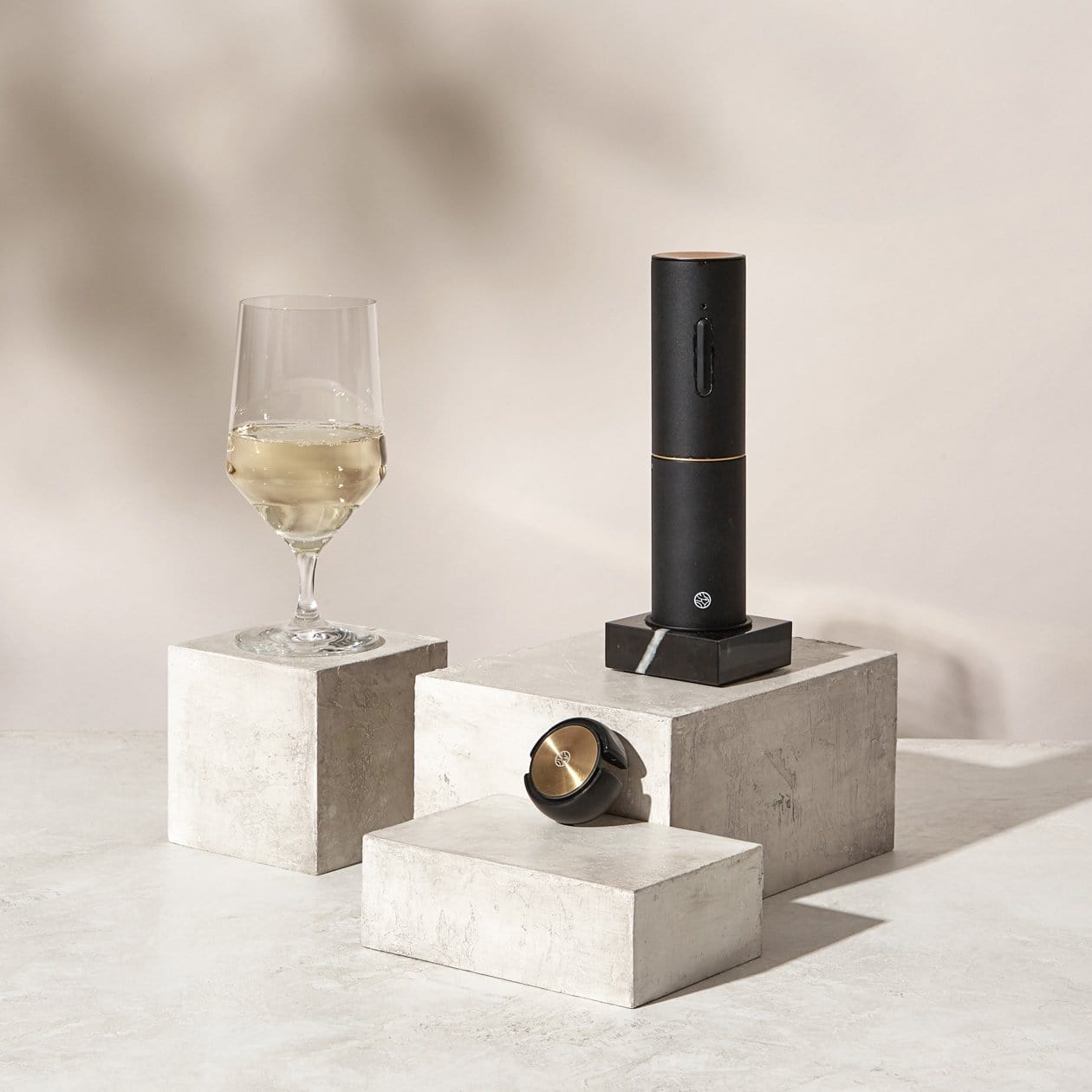 Compact Electric Corkscrew