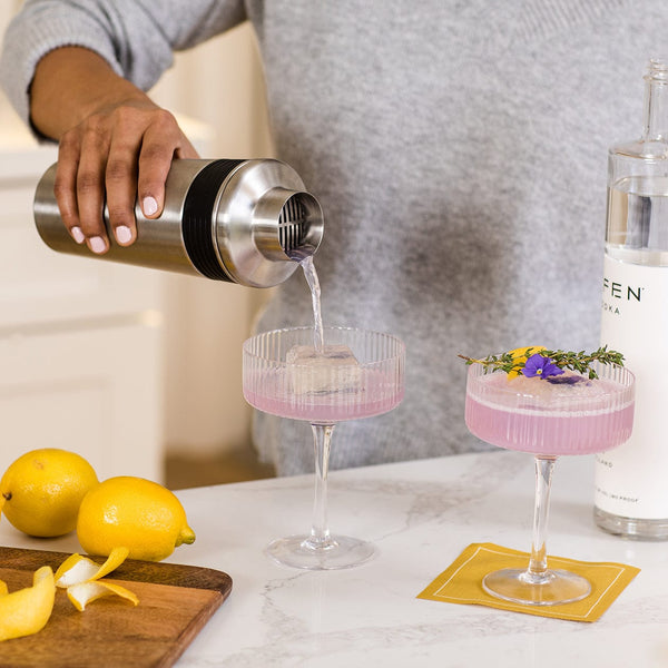 https://www.rabbitwine.com/cdn/shop/products/Rabbit-5283980-CocktailShaker-LS007_grande.jpg?v=1687300969